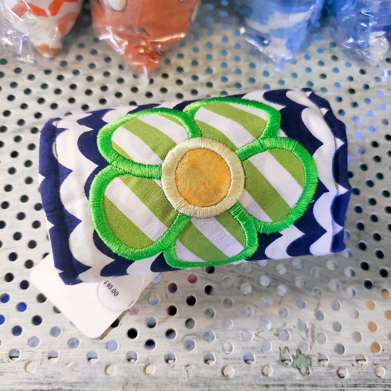 Crayon Roll - Navy Scallop with Daisy
